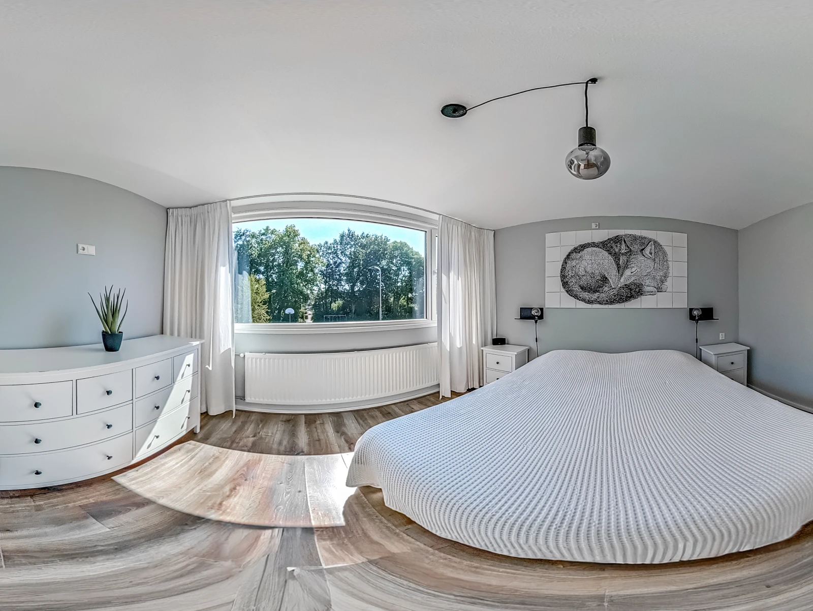 Virtual Tours vs Static Photos: What Actually Sells Property Faster in 2025?